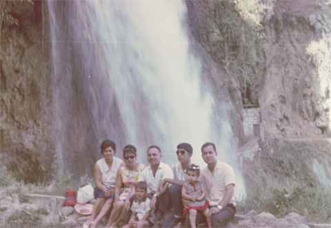 Nikos Andreou with Agoritsa and family Nikos Andreou with Agoritsa and family