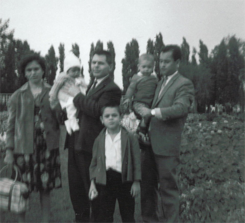 Thalia and family Thalia and family